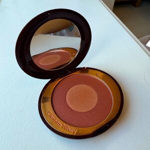 Charlotte Tilbury Blush in Walk of No Shame